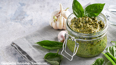 Grünes Pesto mit Walnüssen